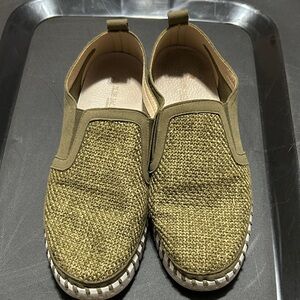 ILSE JACOBSEN Men's Olive Slip-On Shoes size 41 10.5/11